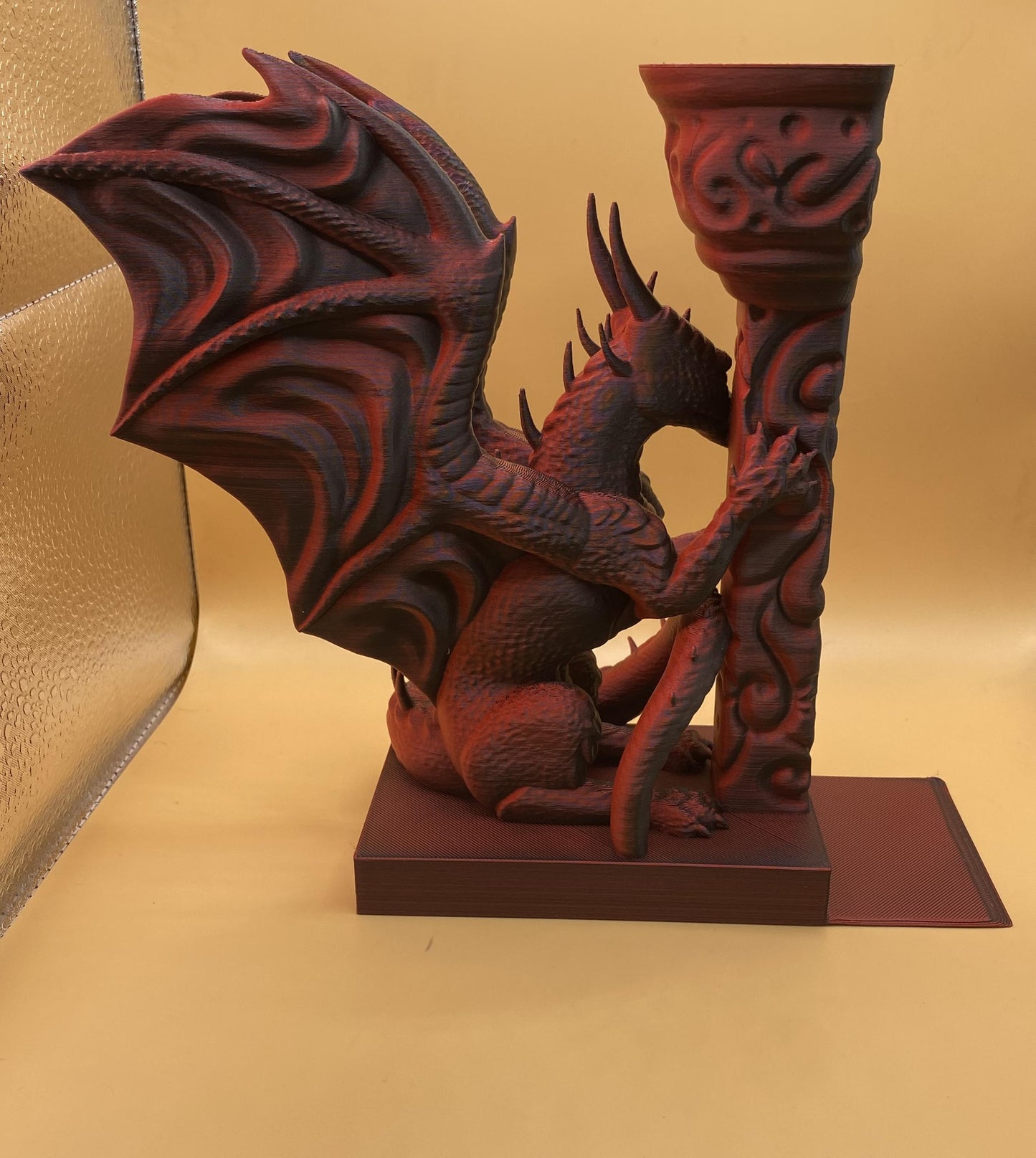 3D Printed Dragon Bookends: Fantasy Bookshelf Decor