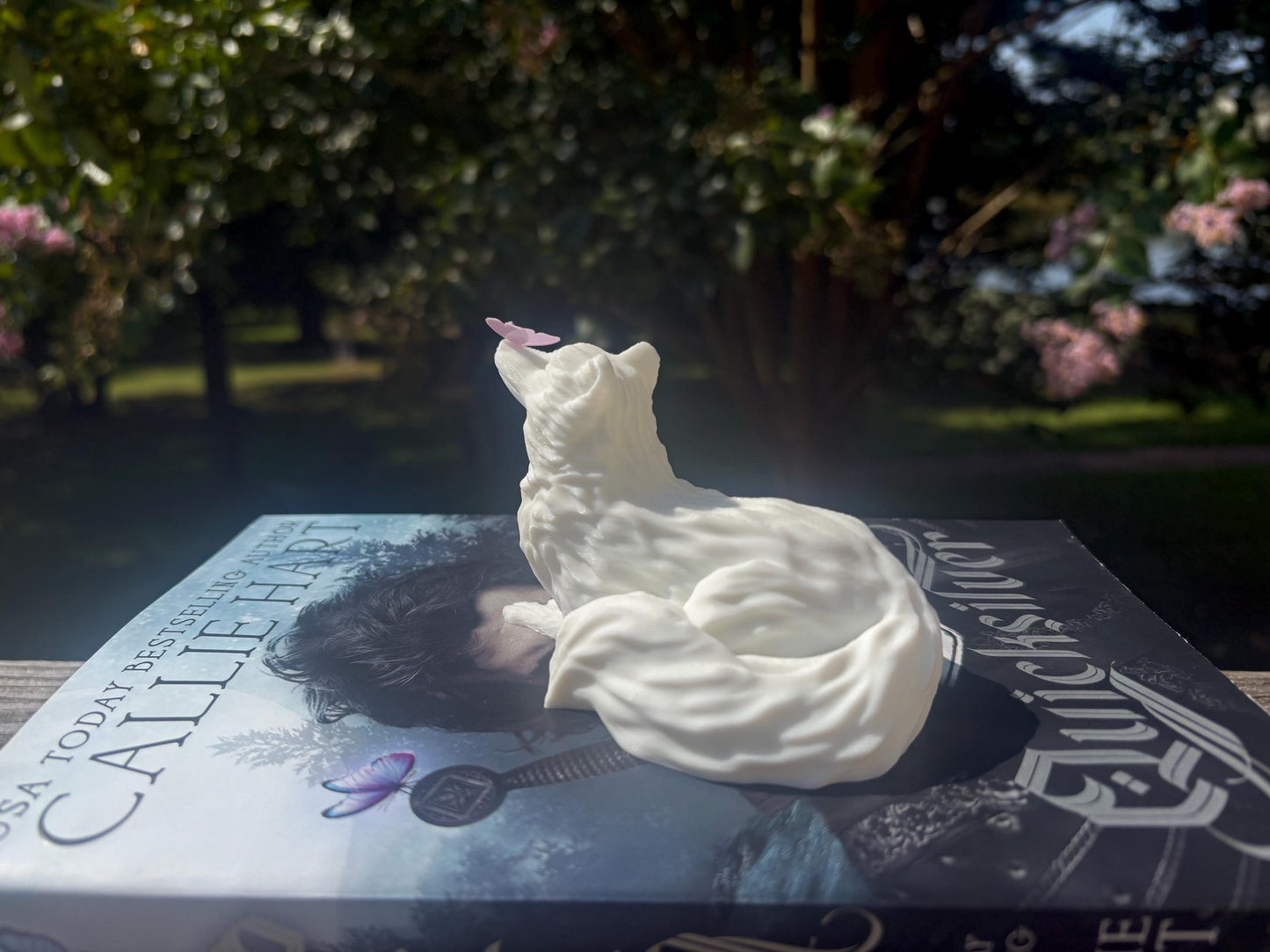 White Fox Shelf Decor